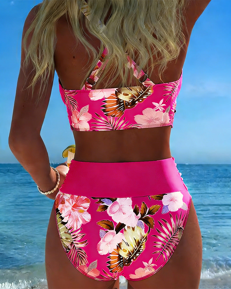 Bikini floral de dos piezas fucsia con banda de contraste y top estampado floral