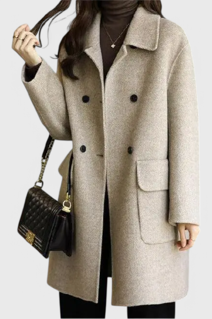 Abrigo de lana beige de doble botonadura con solapas y bolsillos delanteros
