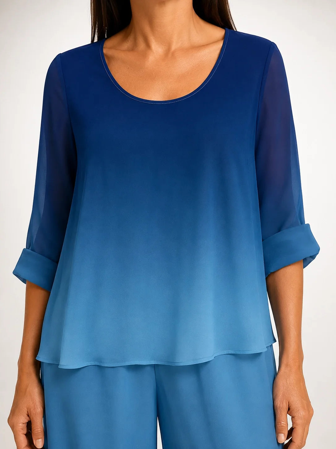 Conjunto degradado azul: blusa cuello redondo y manga globo tres cuartos