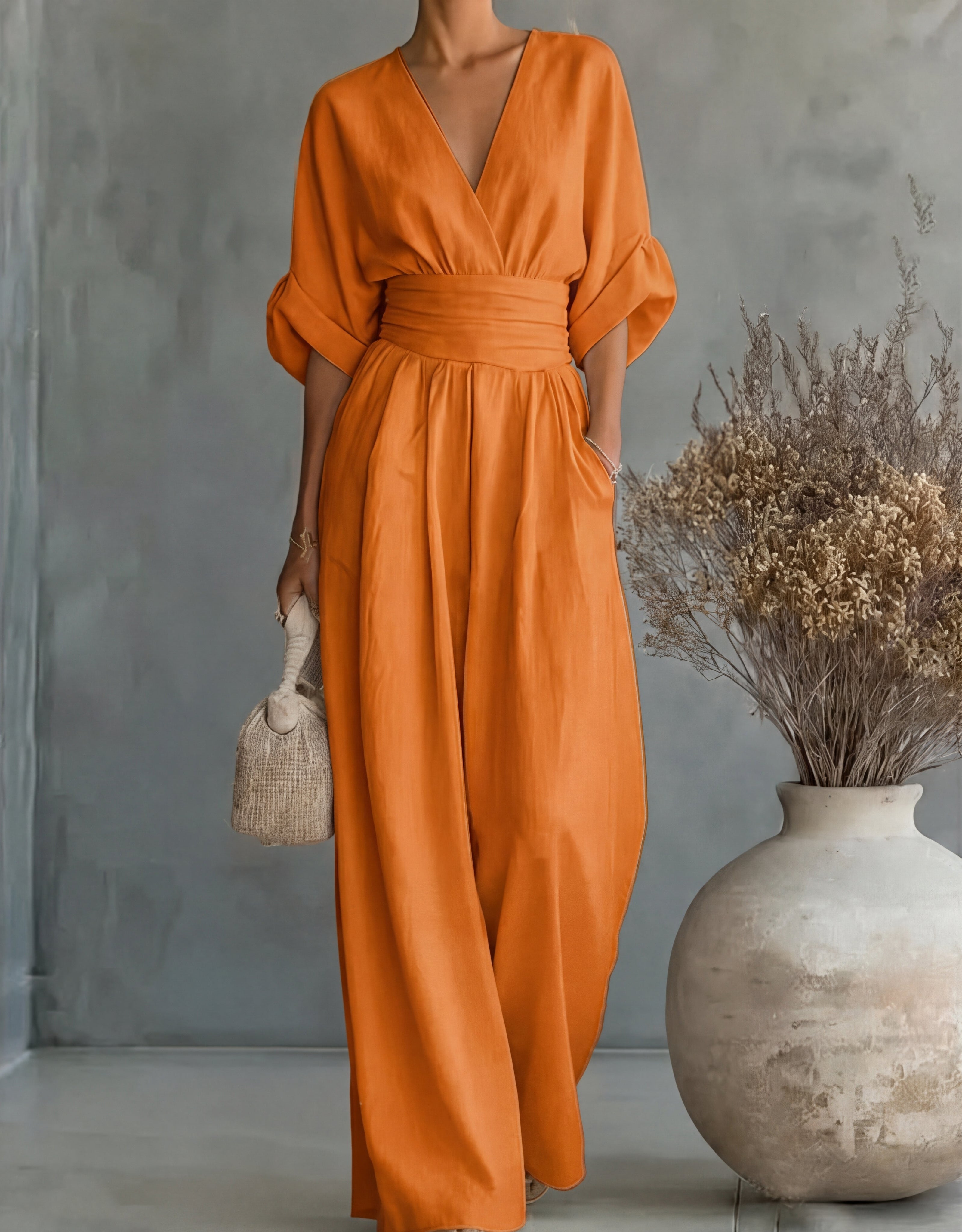 Combinaison fluida naranja, escote en V y cintura elástica, mangas tipo kimono, larga