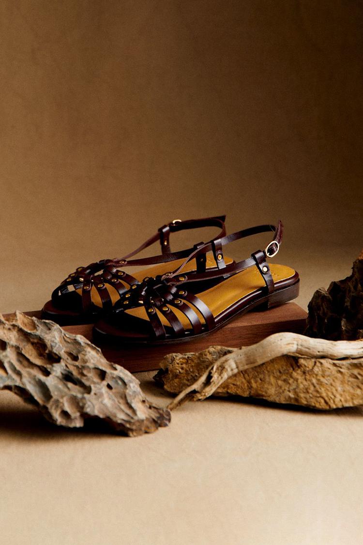 Sandalias planas artesanales Rosalba™ con tiras cruzadas y cierre de hebilla