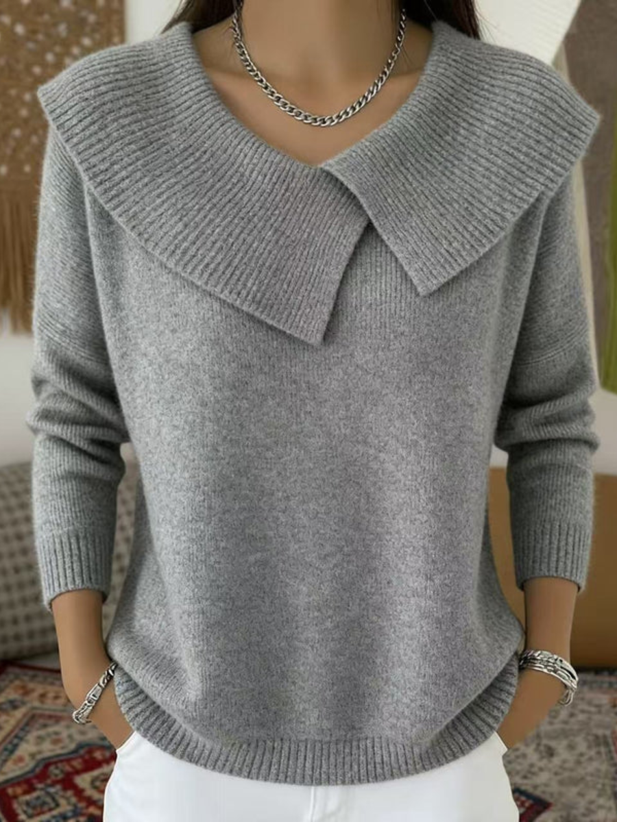 Jersey de punto gris con cuello suave tipo solapa y manga larga