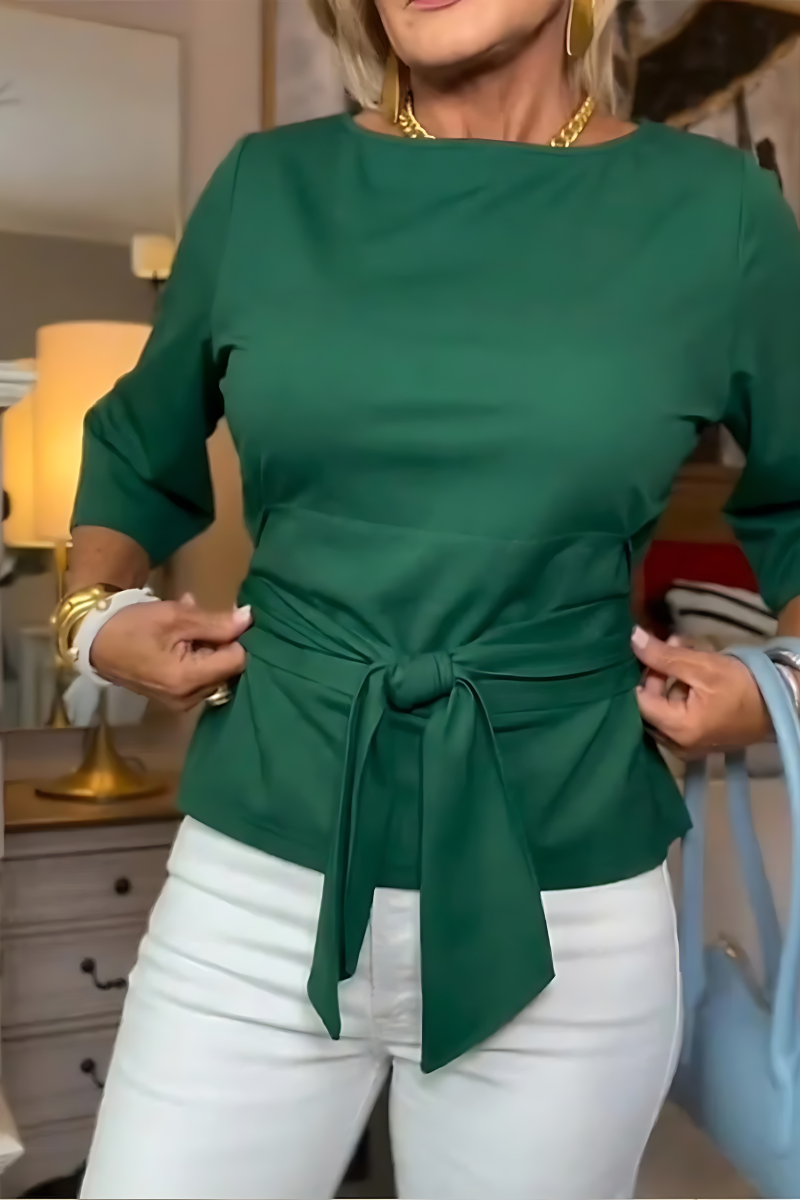 Top verde de manga 3/4 con lazo ajustable en la cintura