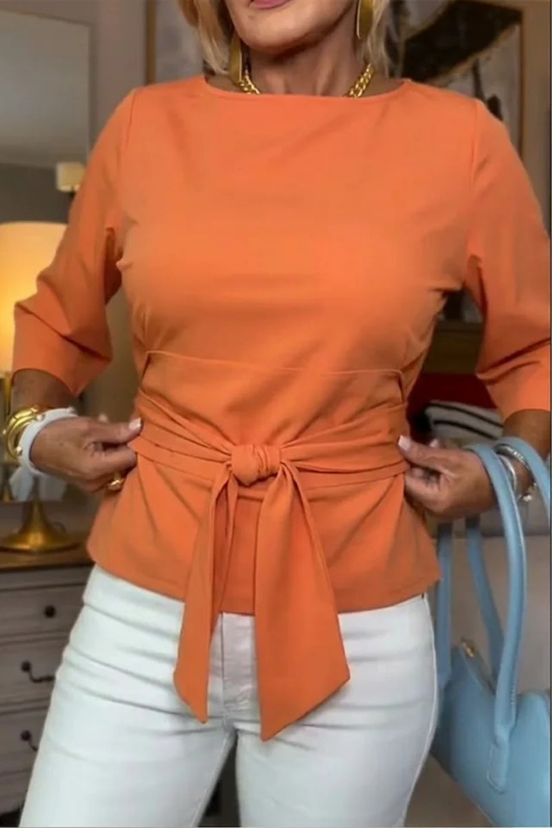 Top naranja de manga 3/4 con lazo ajustable en la cintura