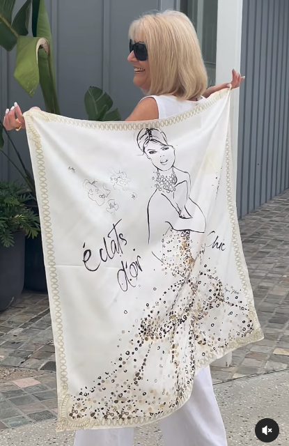 Conjunto Trinidad™ blanco con blusa y pantalón ancho, estampado ilustrado y flecos