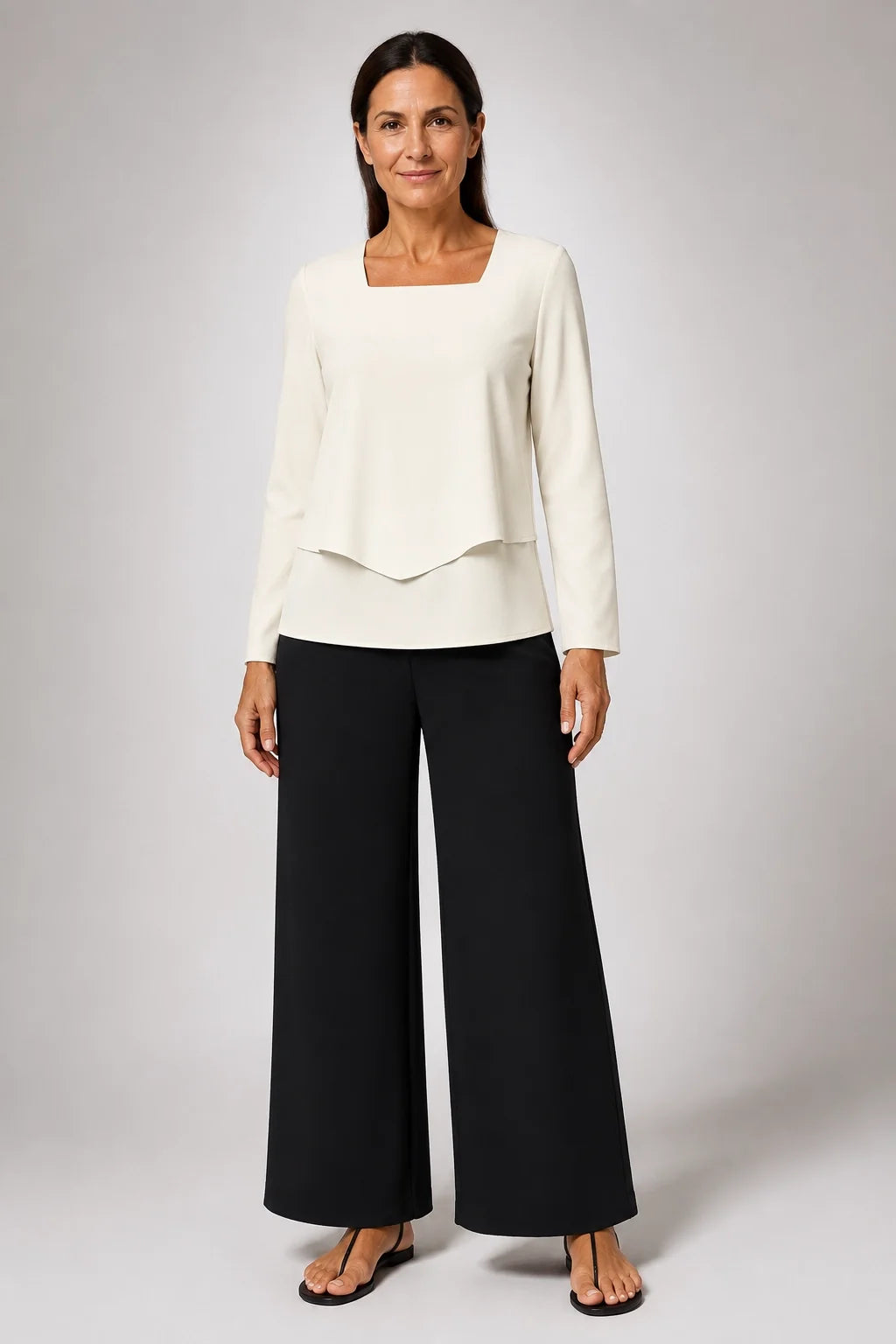 Conjunto Amalia™: top de cuello cuadrado blanco roto y pantalón ancho negro