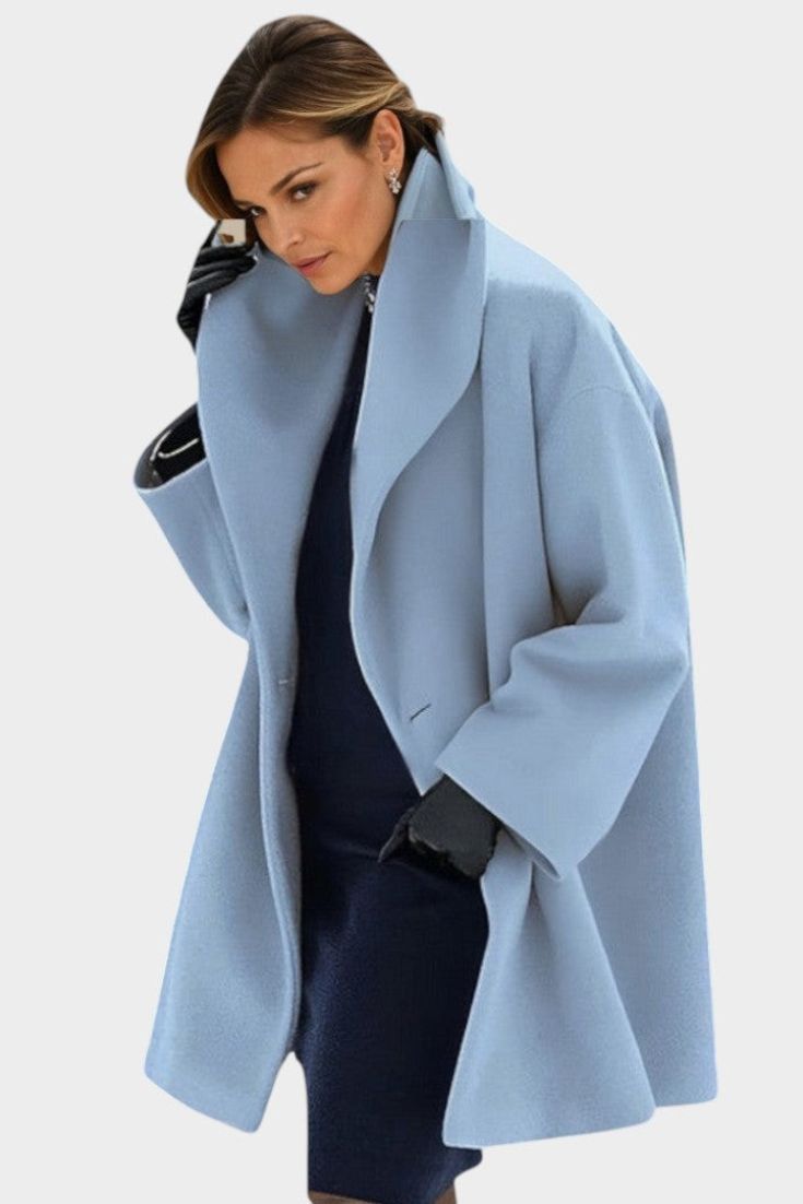 Abrigo elegante Amalia™ azul claro, solapas amplias y cierre con botones, manga larga