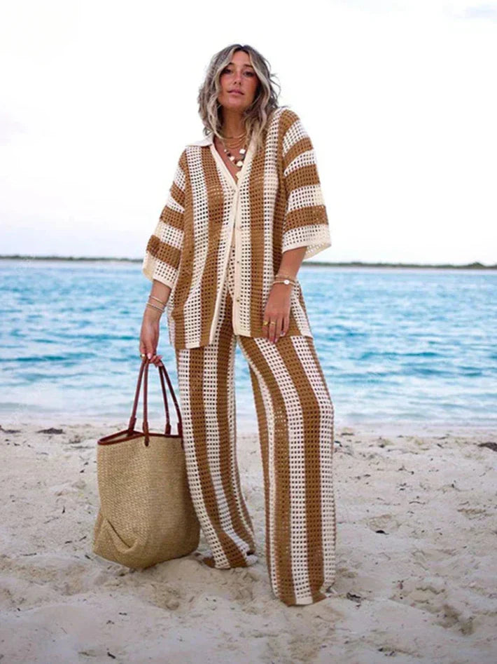 Conjunto de kimono y pantalón de crochet a rayas caramelo y blanco con bolsillos