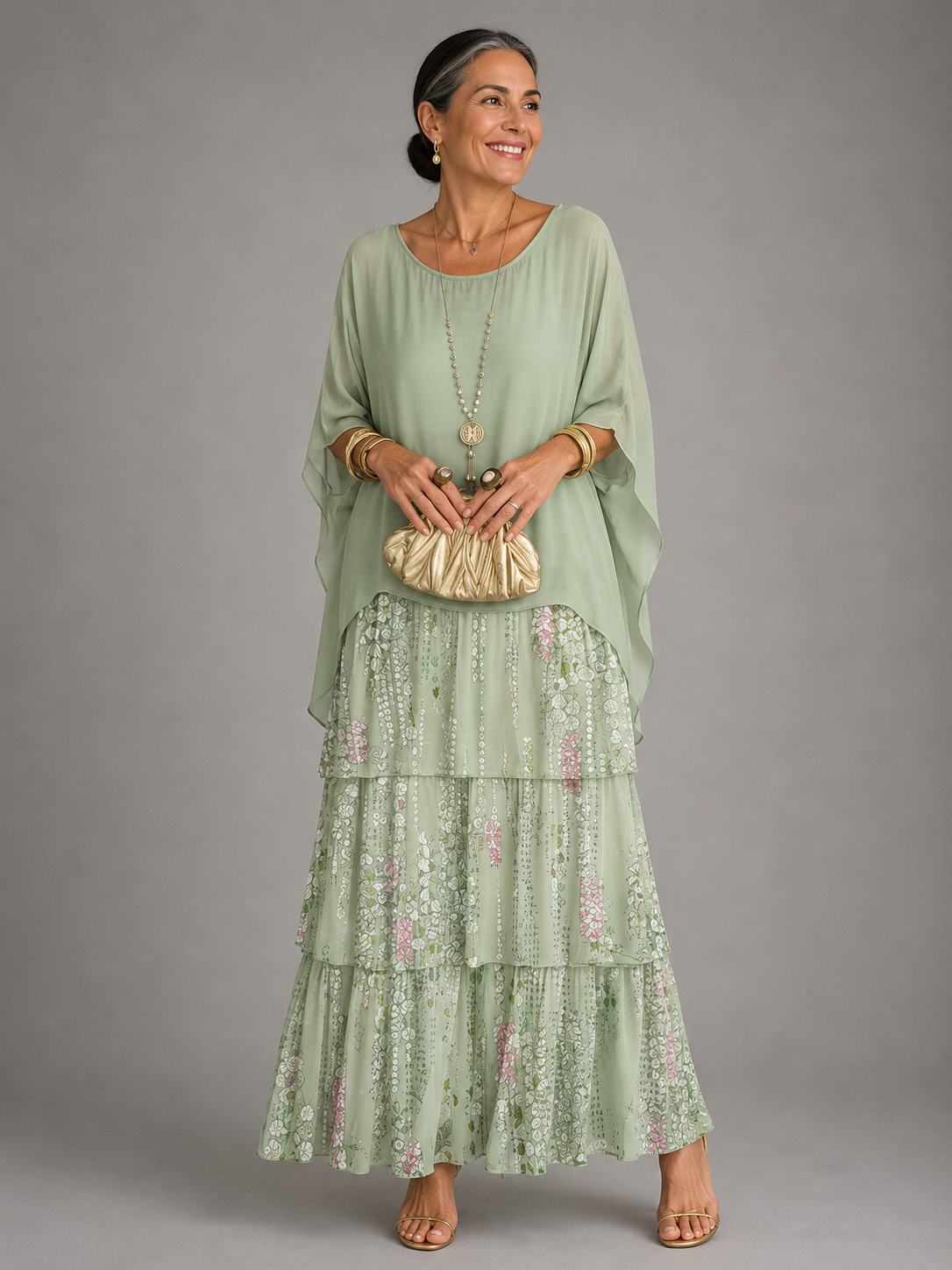 Vestido largo fluido verde menta con volantes y estampado floral, manga caída