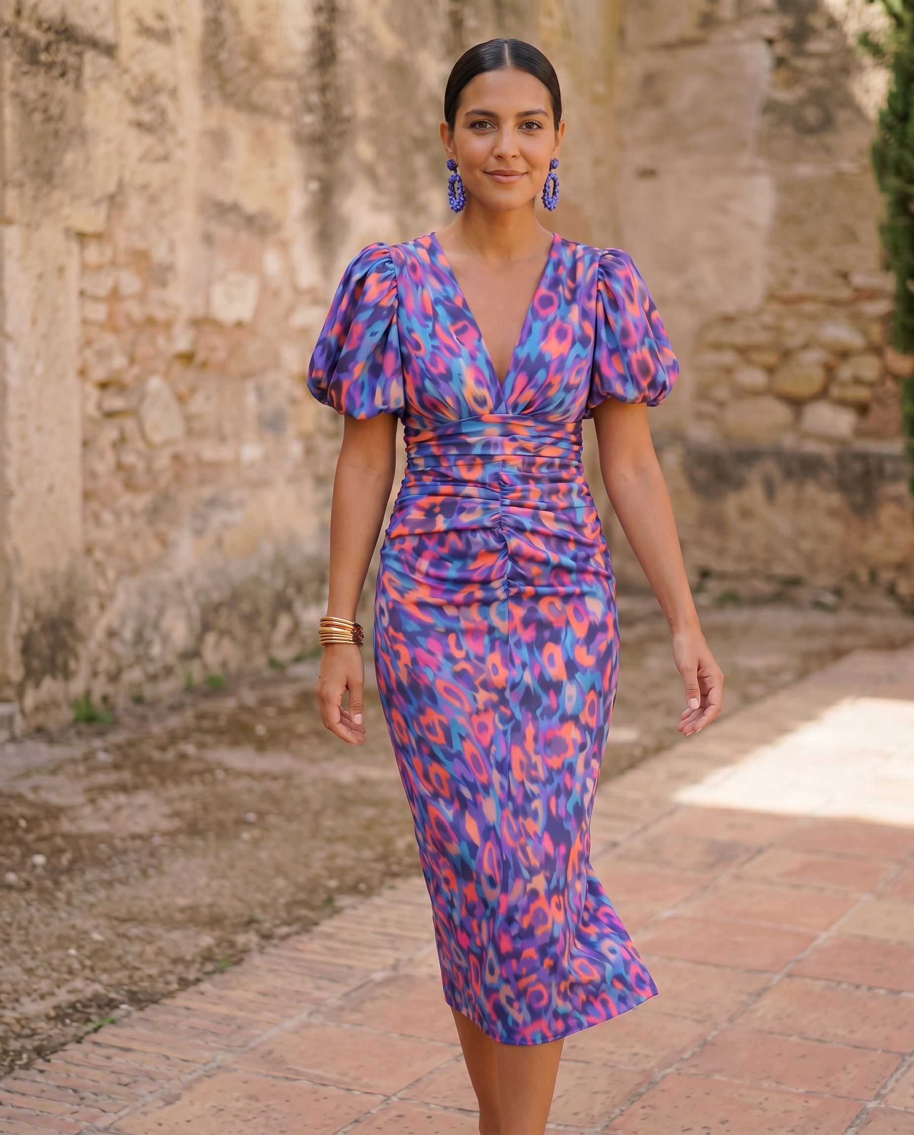 Vestido midi Carla™ estampado azul y rosa con escote en V cruzado y mangas globo