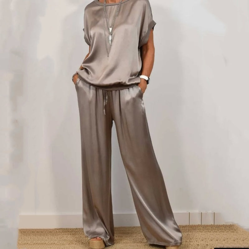 Conjunto de dos piezas gris topo: blusa holgada de manga corta y pantalón ancho